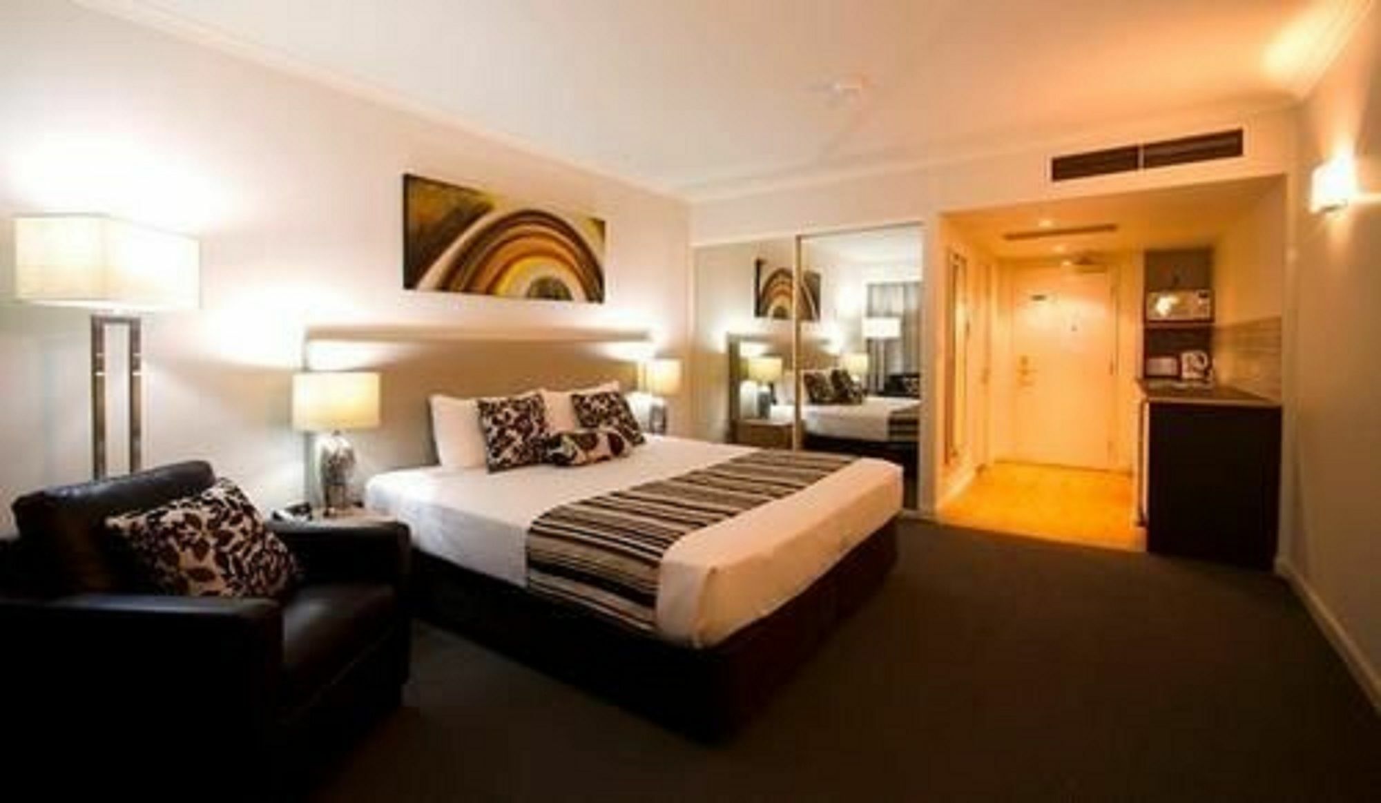 Central Cosmo Apartment Hotel Brisbane Exterior foto